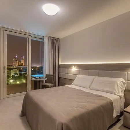 Sunrise Palace Aparthotel 3*