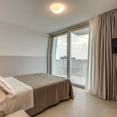 Aparthotel Sunrise Palace
